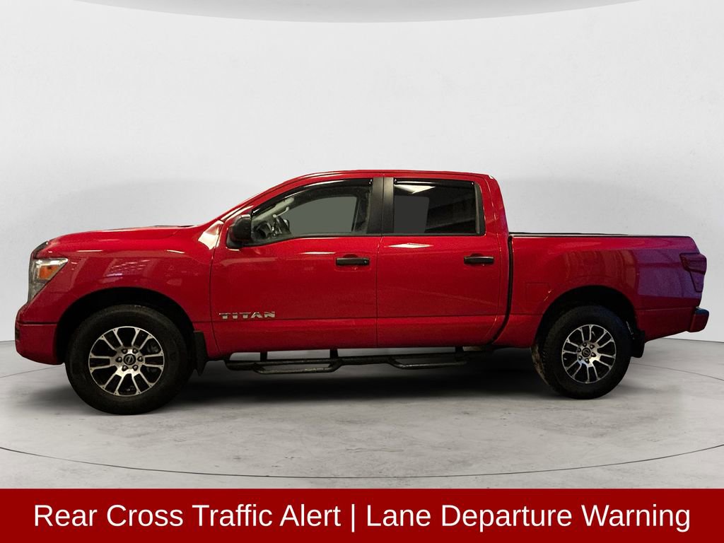 Used 2024 Nissan Titan SV image 2