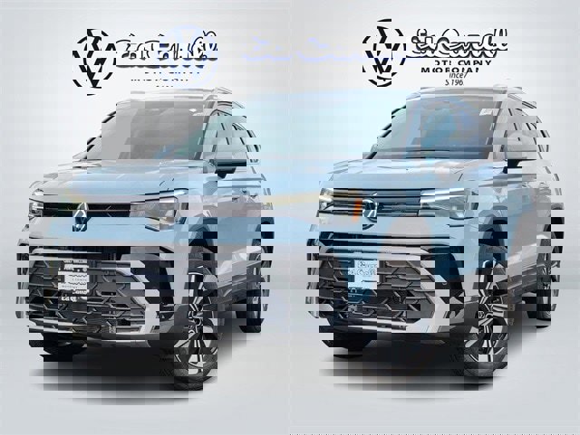 New 2025 Volkswagen Taos SE