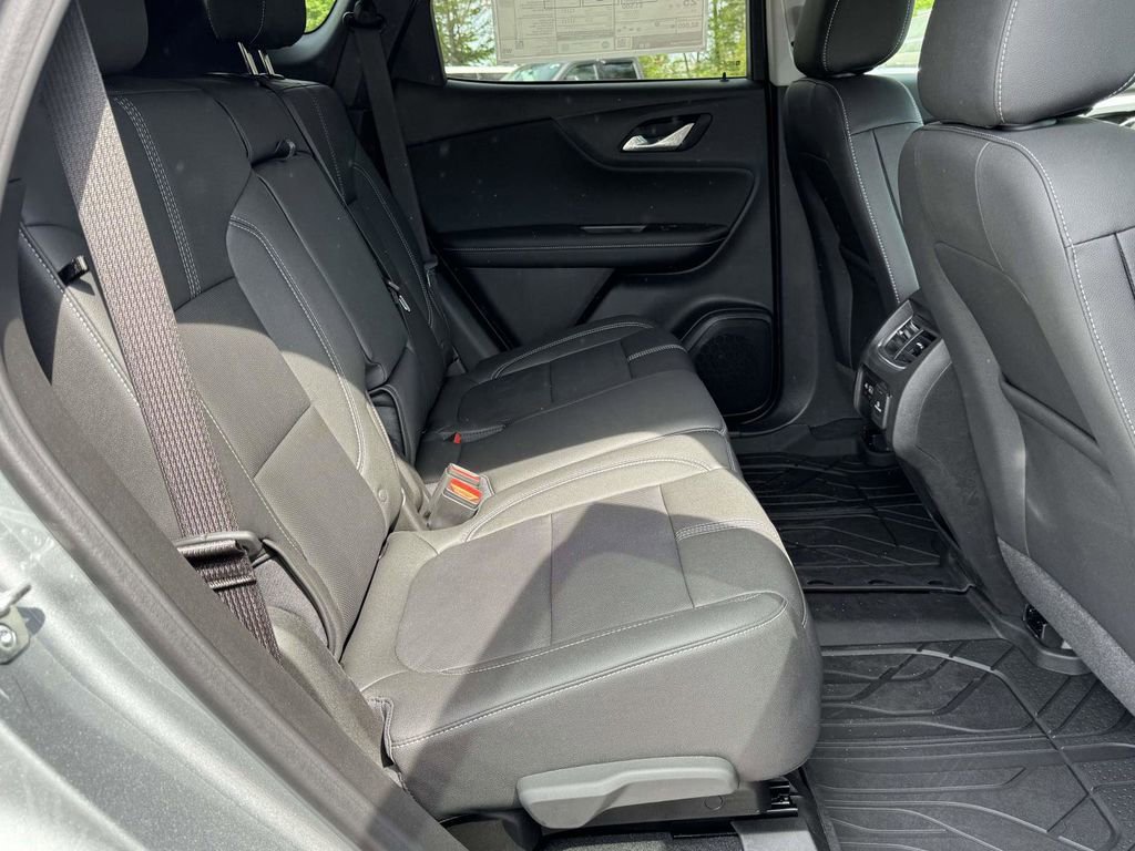 New 2026 Chevrolet Blazer LT w/ Sound & Technology Package FWD image 14
