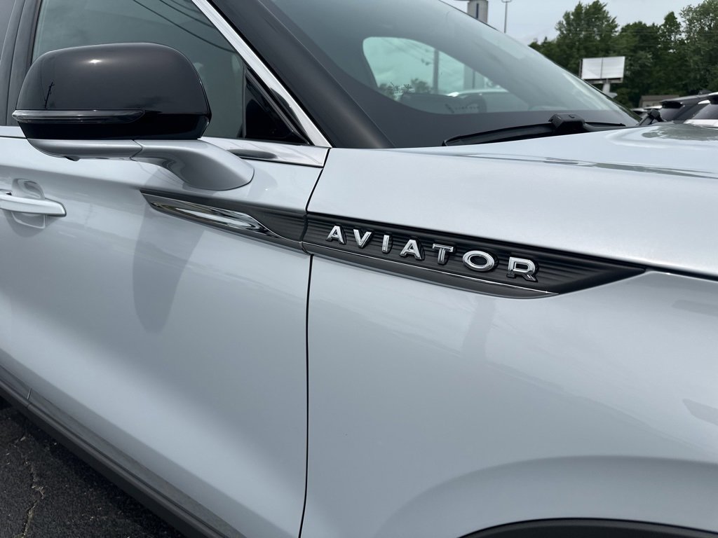 New 2025 Lincoln Aviator Reserve w/ Equipment Group 201A image 9
