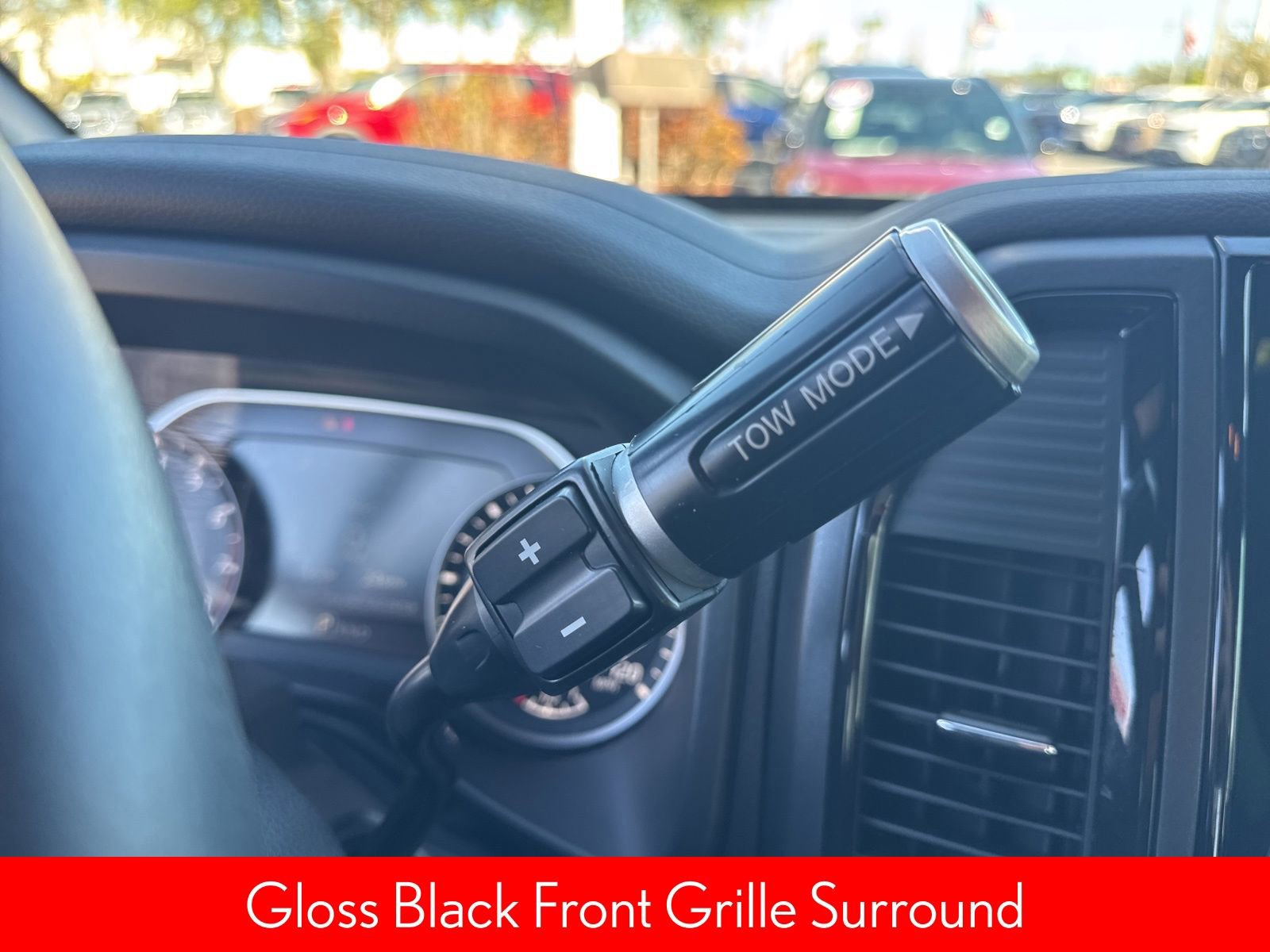 Certified 2024 Nissan Titan SV w/ SV Convenience Package image 19