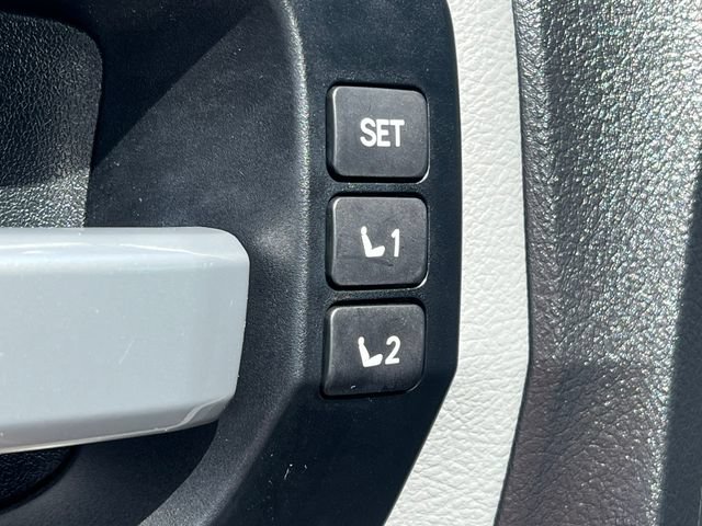 Used 2018 Toyota Sequoia Platinum AWD/4WD image 20
