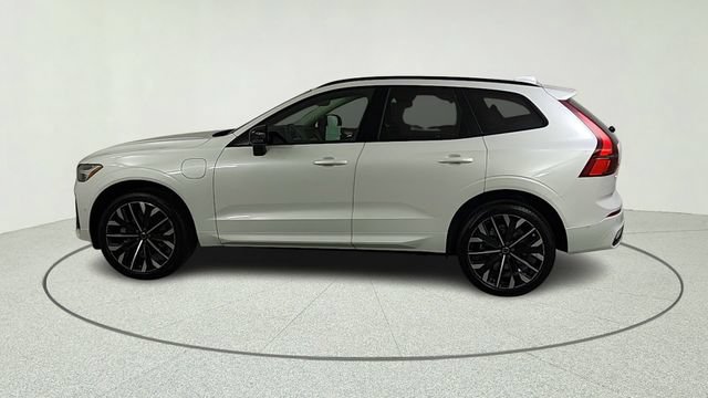 New 2026 Volvo XC60 T8 Ultra w/ Climate Package PRO AWD/4WD image 4
