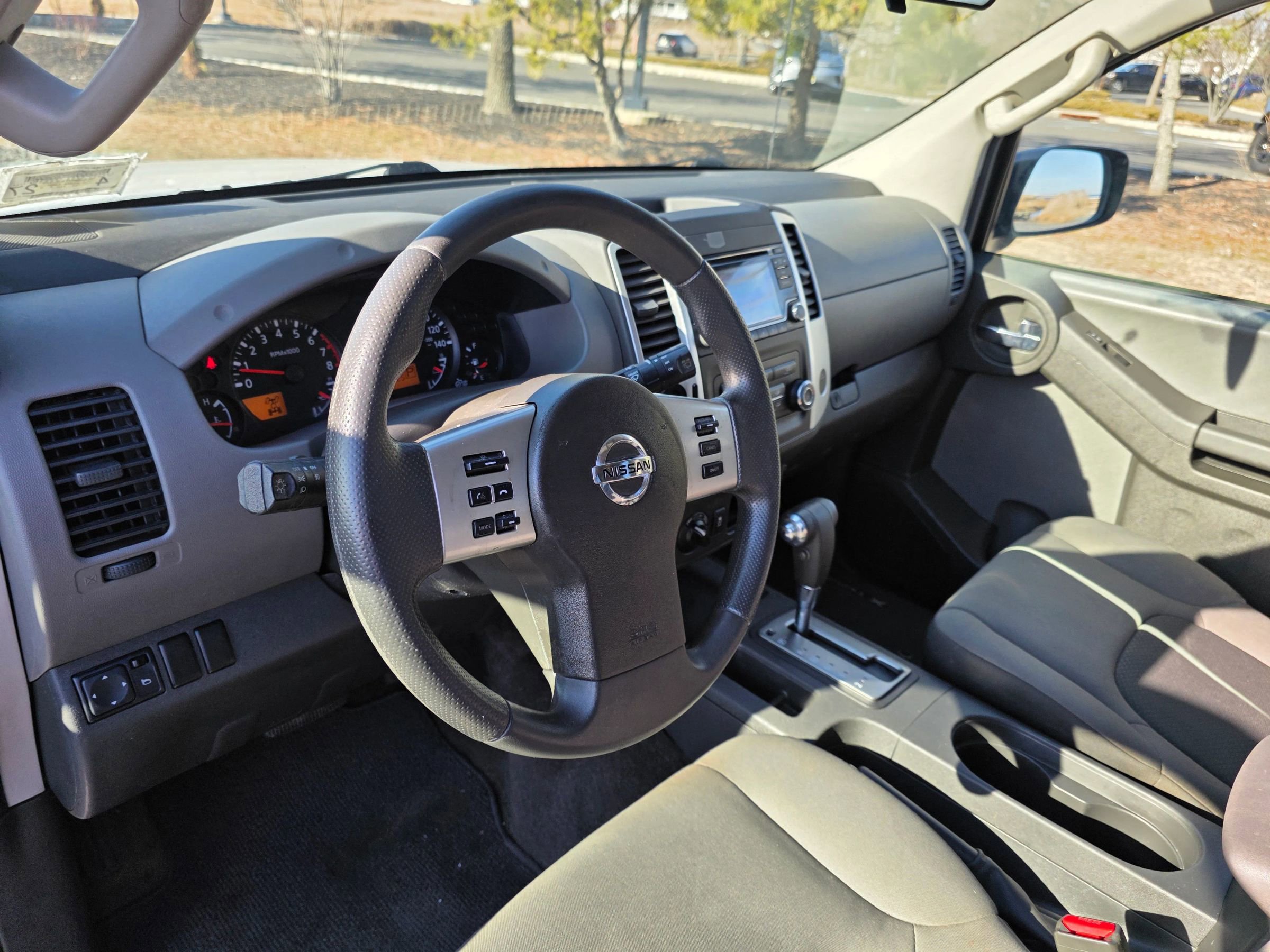 Used 2015 Nissan Xterra S w/ Value Package image 9