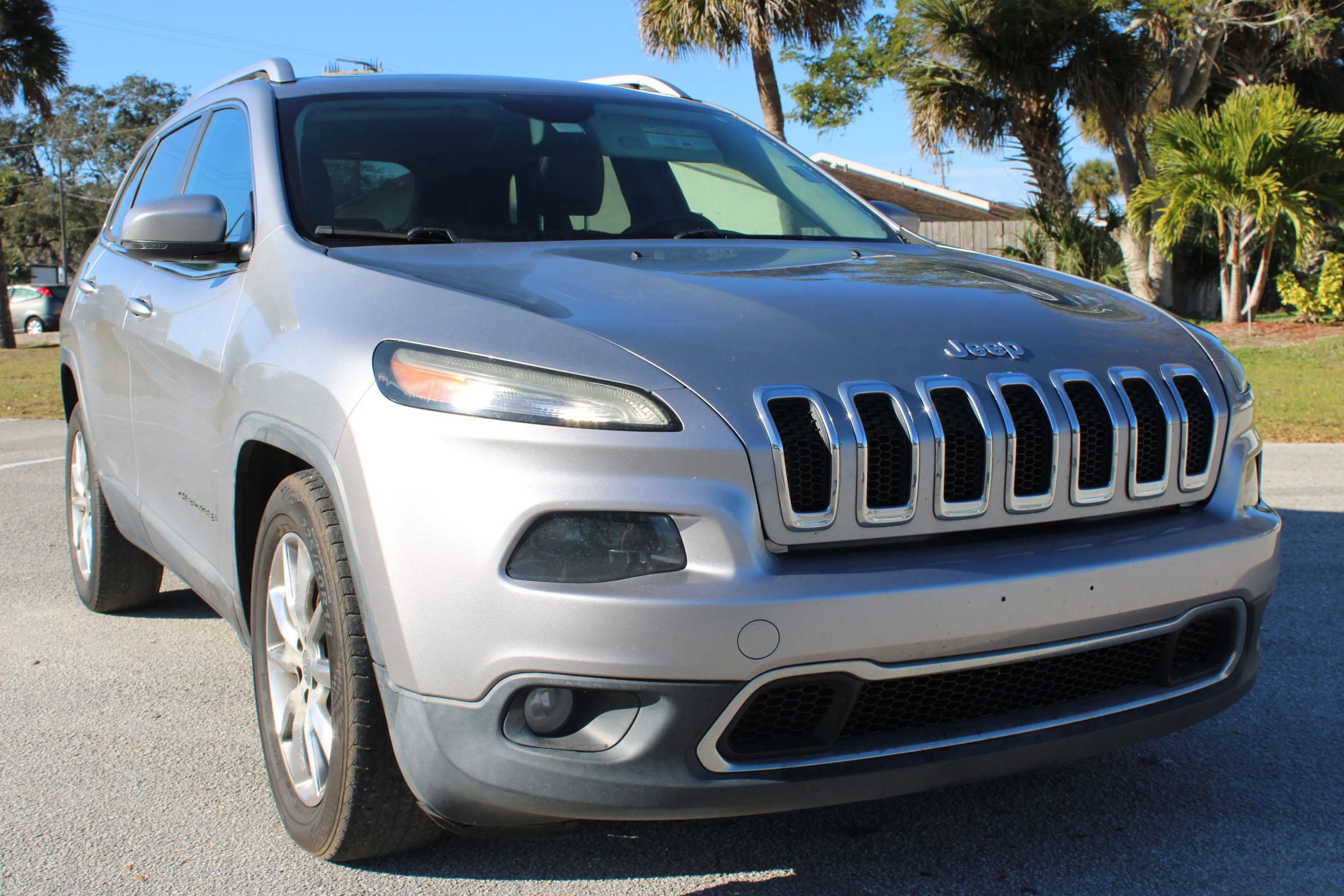 Used 2014 Jeep Cherokee Limited image 9