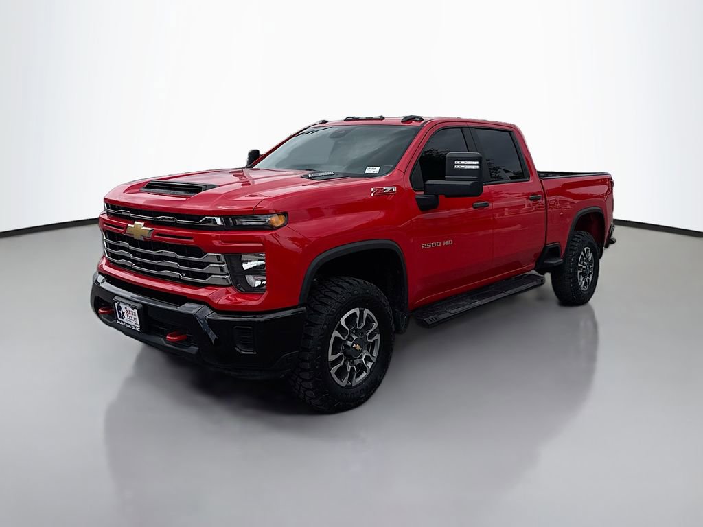 Used 2024 Chevrolet Silverado 2500 Custom w/ Custom Value Package image 3