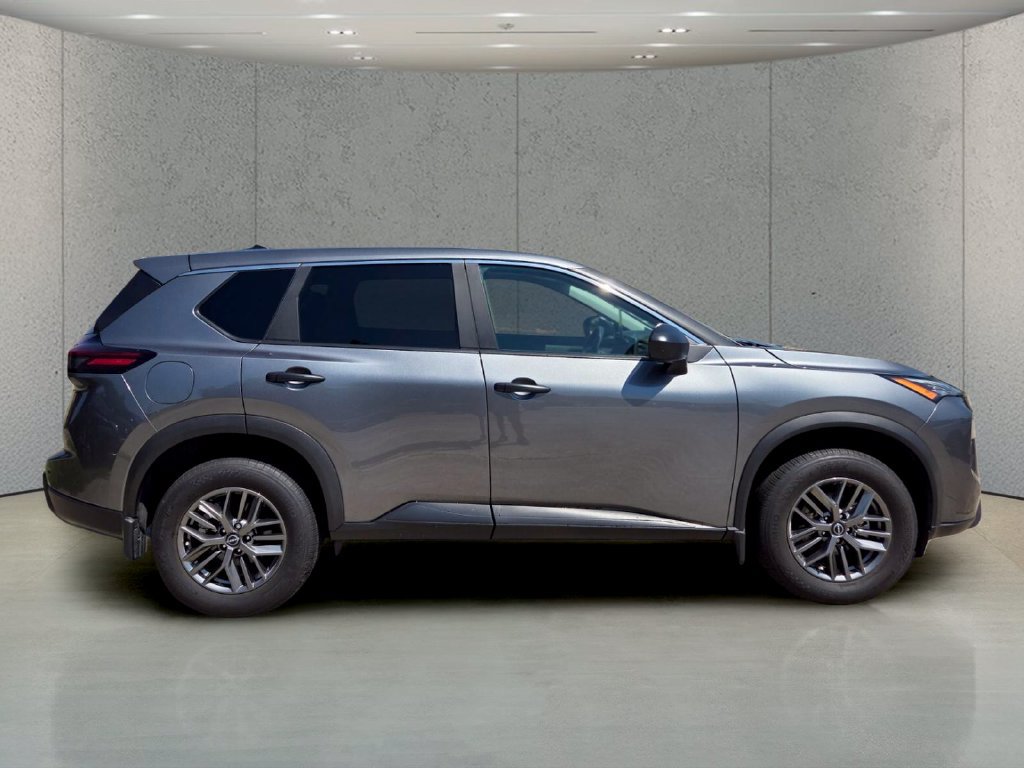 Used 2026 Nissan Rogue S FWD image 6