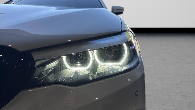Used 2020 BMW 540i w/ M Sport Package RWD image 31