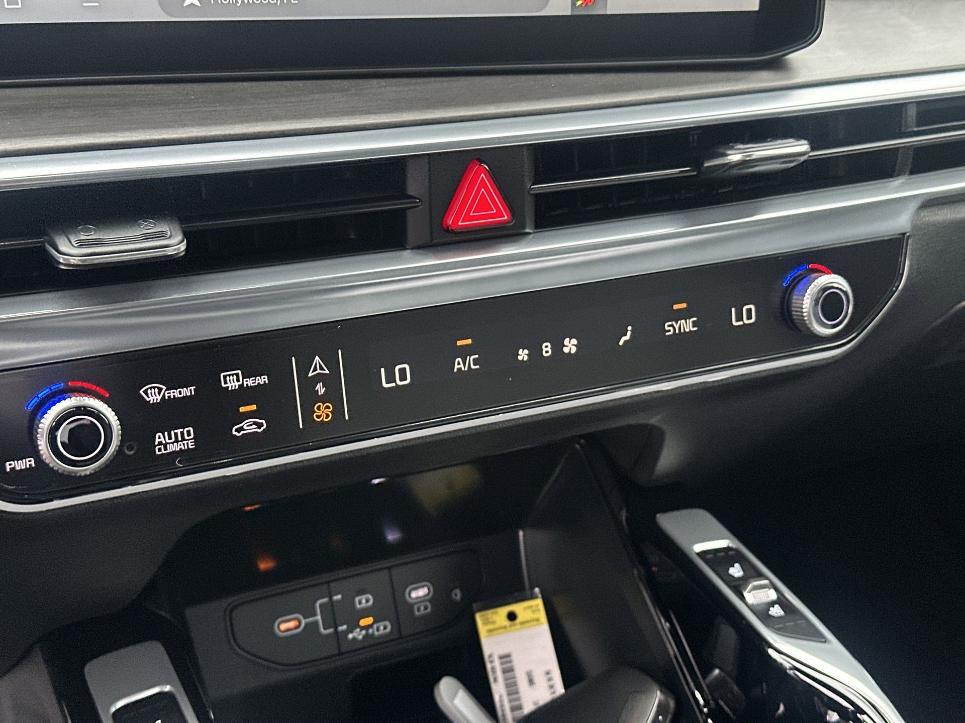 New 2025 Kia Sorento SX Prestige w/ Sage Leather Package image 17