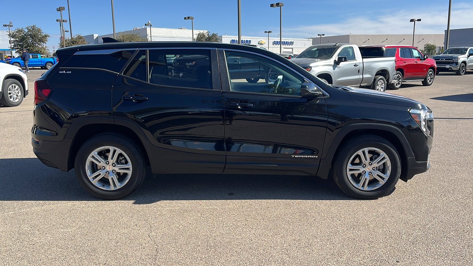 Certified 2024 GMC Terrain SLE image 9