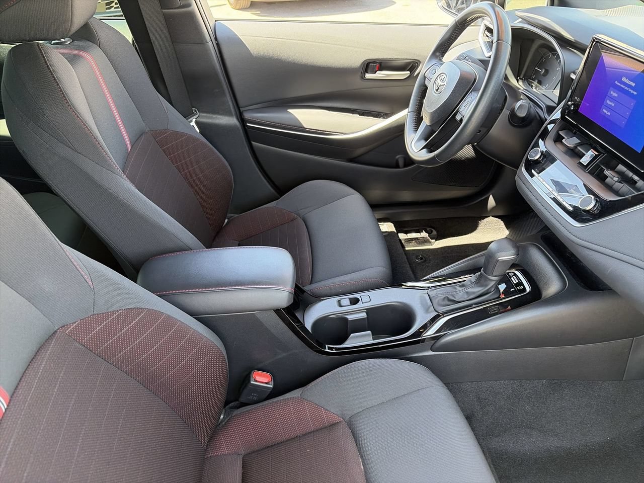 Used 2024 Toyota Corolla SE FWD image 11