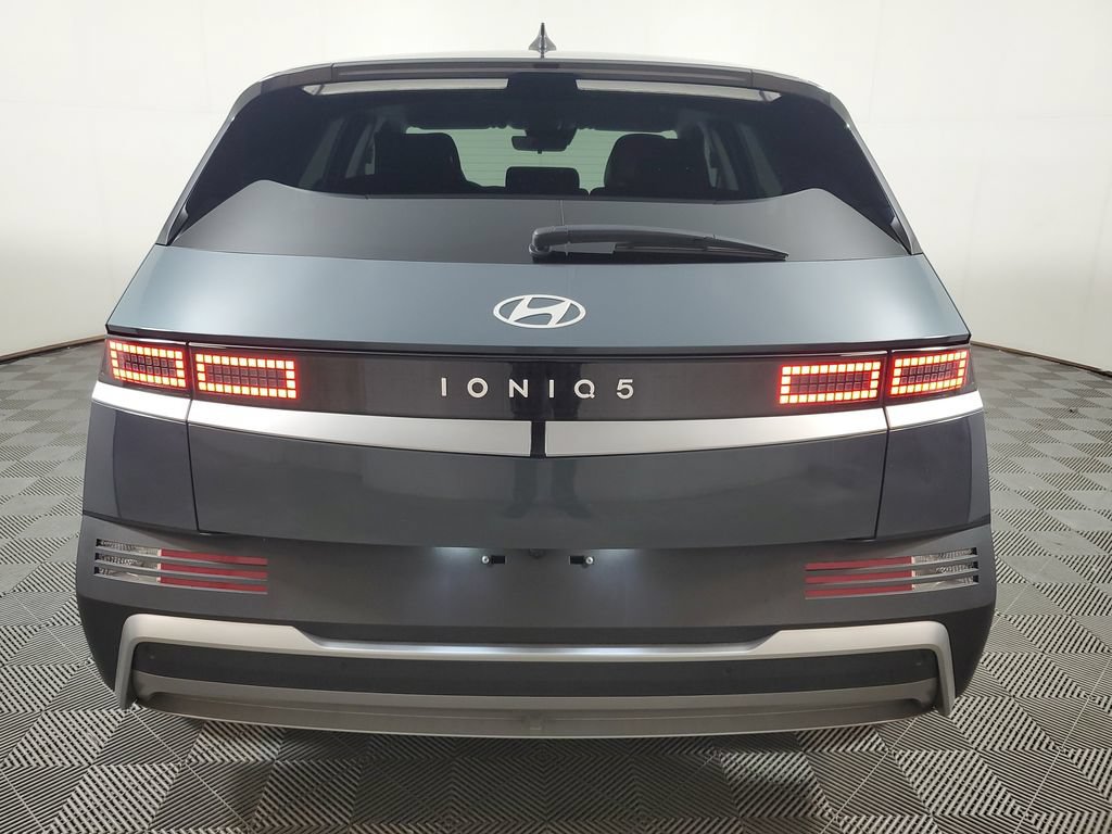 Used 2025 Hyundai Ioniq 5 SE RWD image 5