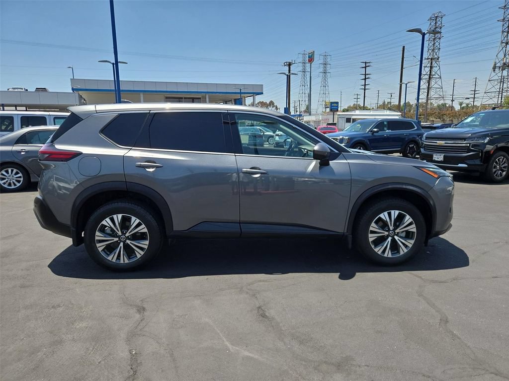 Used 2021 Nissan Rogue SV FWD image 28