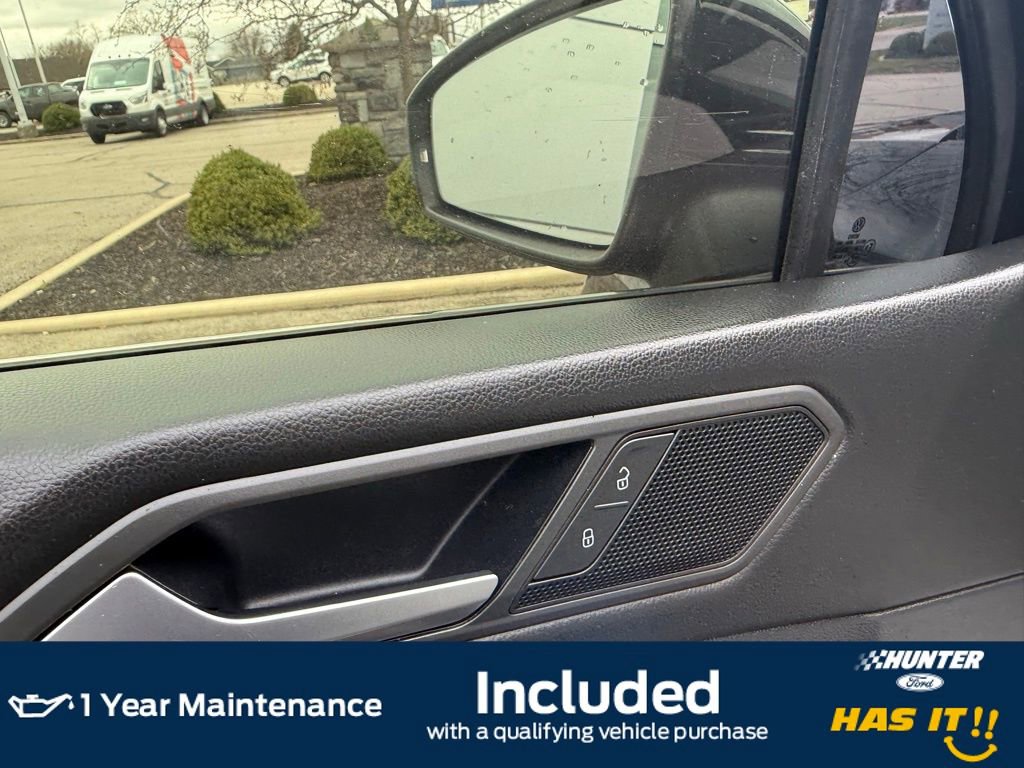 Used 2020 Volkswagen Tiguan SE w/ Panoramic Sunroof Package image 8