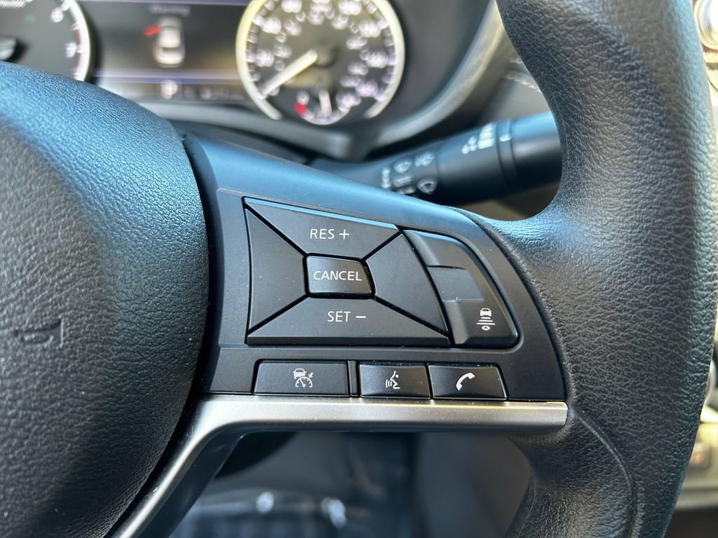 Used 2025 Nissan Sentra SV FWD image 15