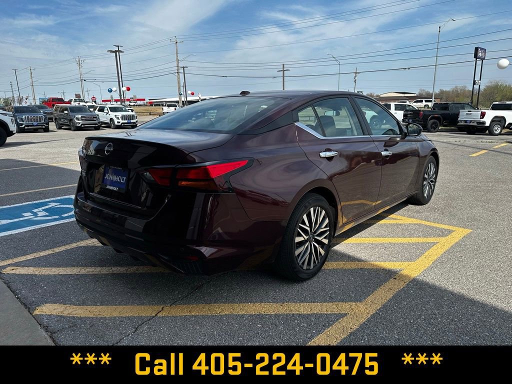 Used 2025 Nissan Altima 2.5 SV image 8