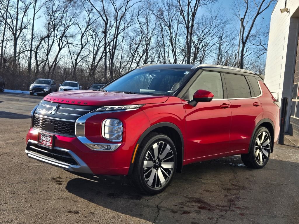 New 2026 Mitsubishi Outlander SEL image 3