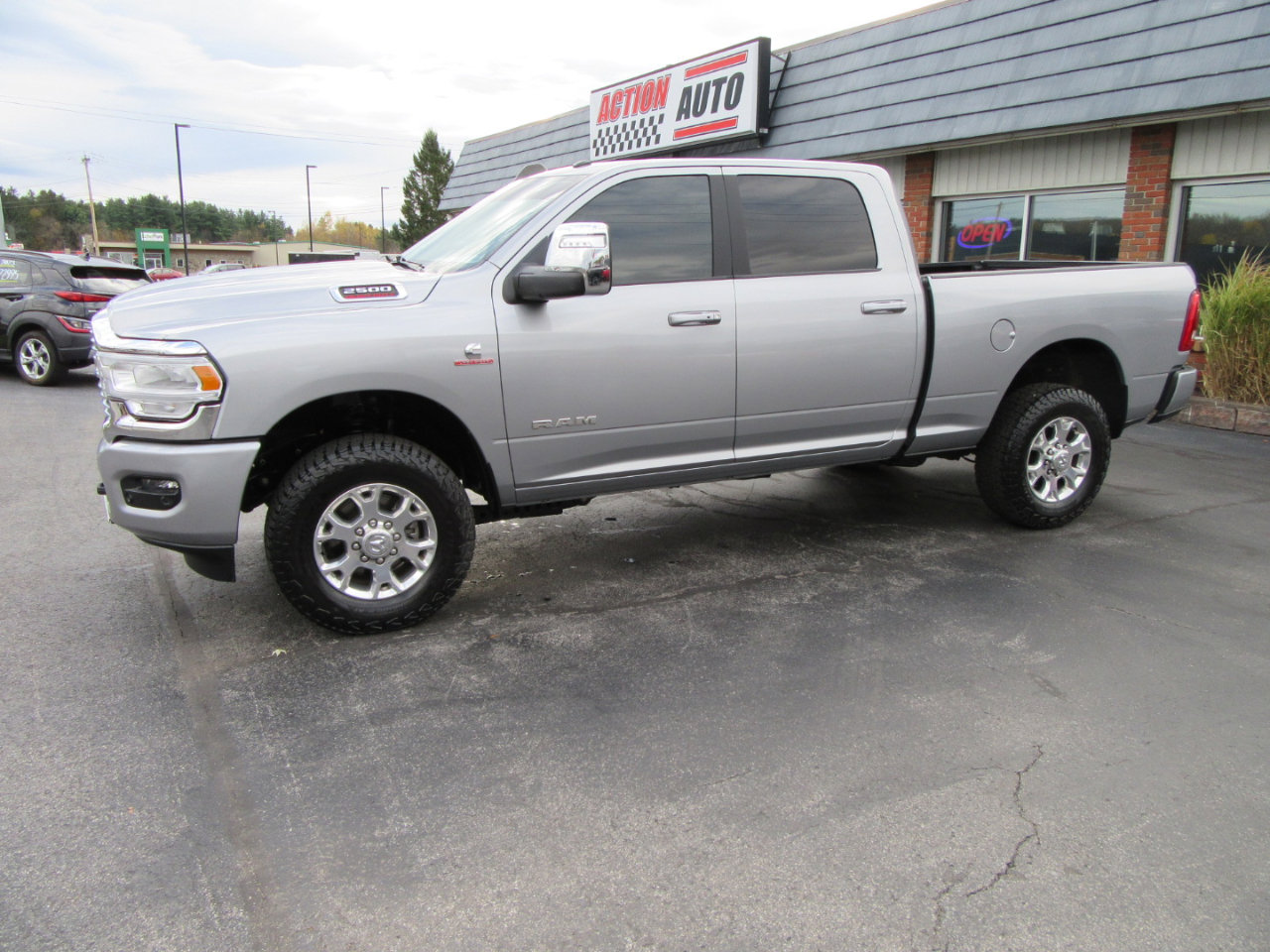 Used 2024 RAM 2500 Laramie image 5