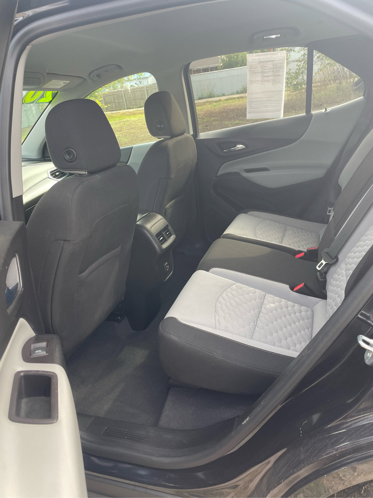 Used 2020 Chevrolet Equinox LT w/ Driver Convenience Package image 6