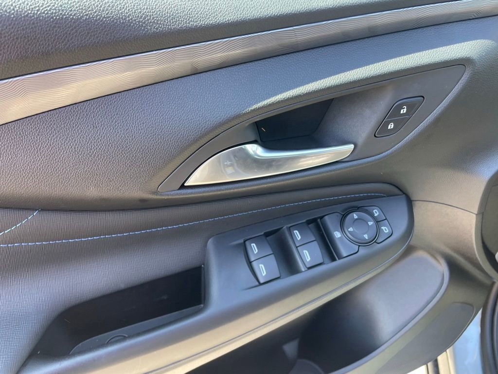 Used 2025 Buick Envista Sport Touring w/ Convenience I Package image 12