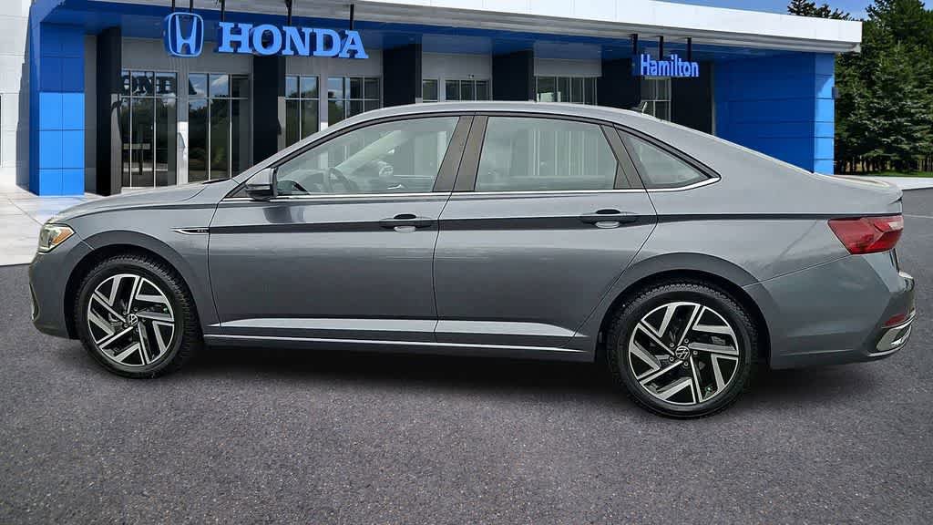 Used 2022 Volkswagen Jetta SEL FWD image 5