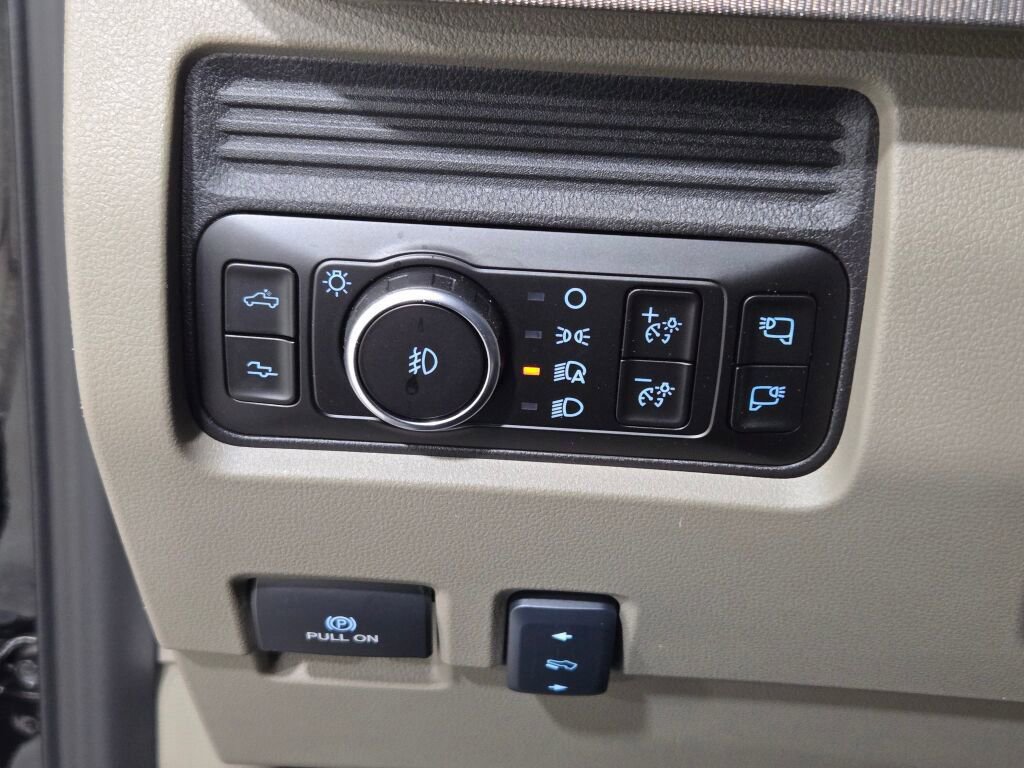 New 2026 Ford F450 Platinum w/ Platinum Plus Package image 27