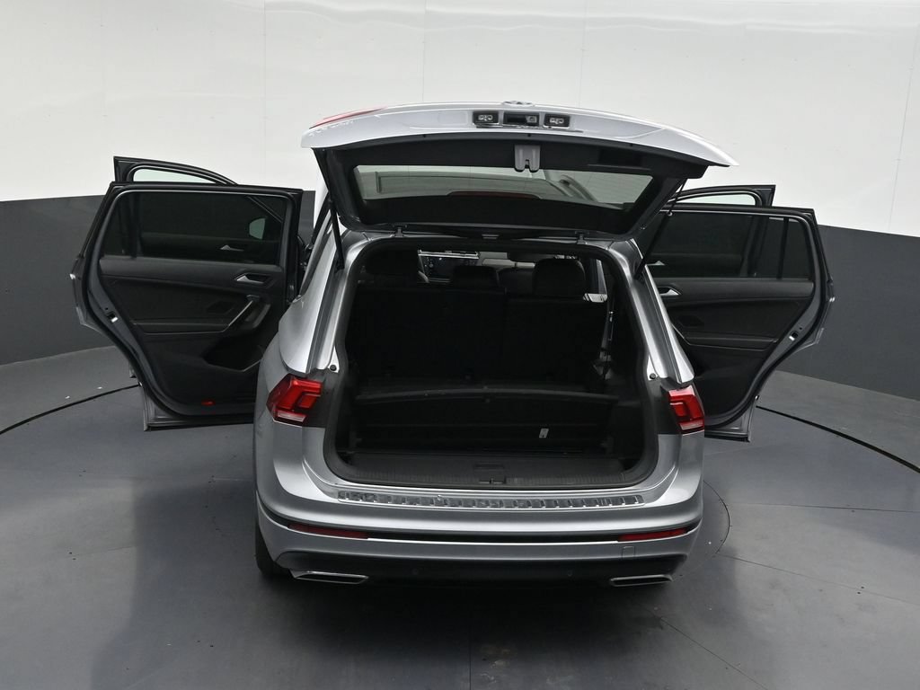Used 2021 Volkswagen Tiguan SE R-Line FWD image 35
