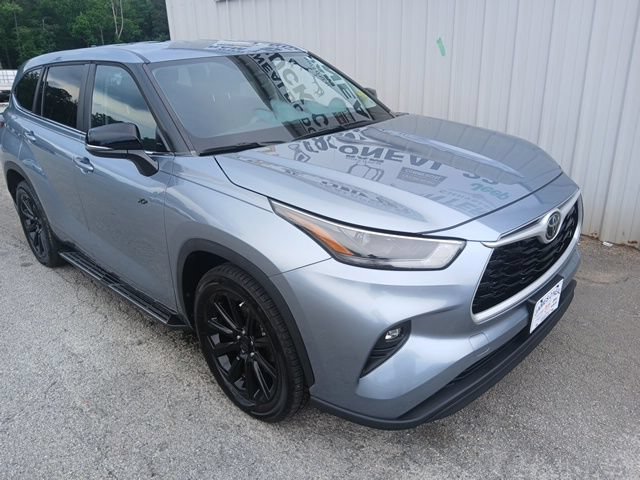 Used 2023 Toyota Highlander LE FWD video 1