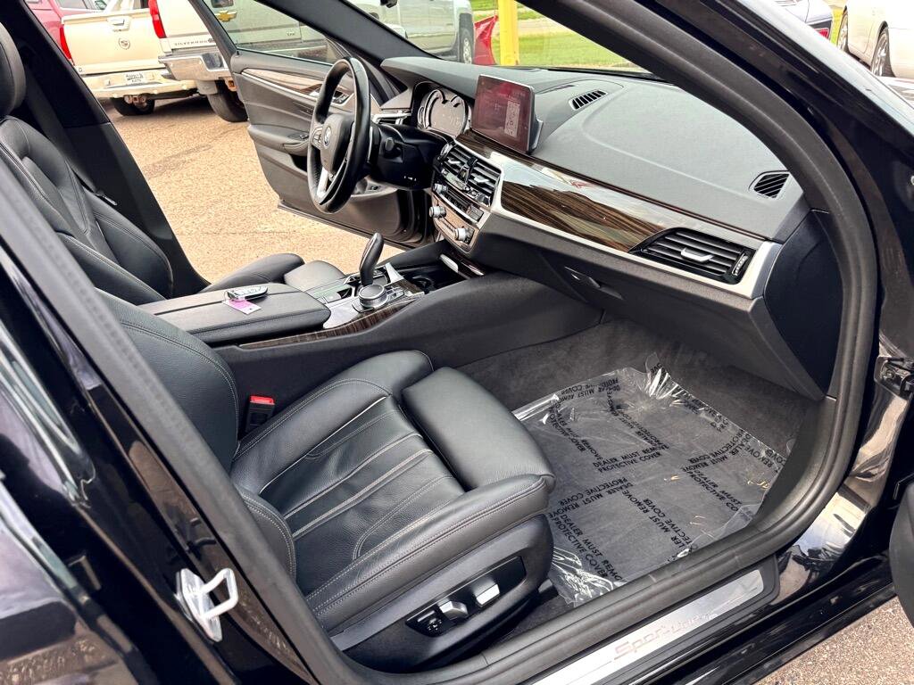 Used 2019 BMW 530i xDrive image 30