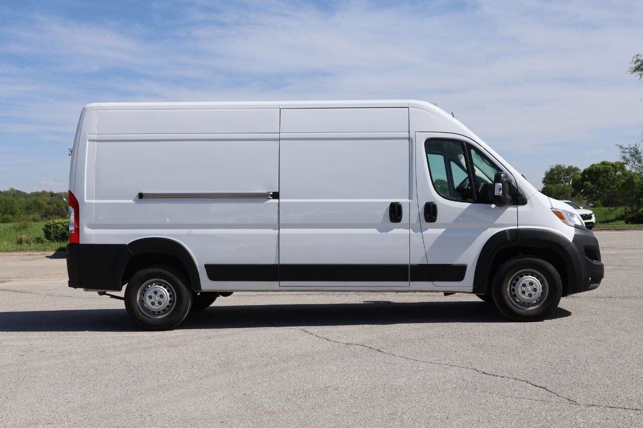 Used 2025 RAM ProMaster 2500 w/ Convenience Group FWD image 7