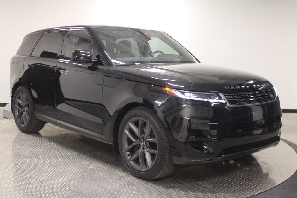 Used 2025 Land Rover Range Rover Sport SE image 11
