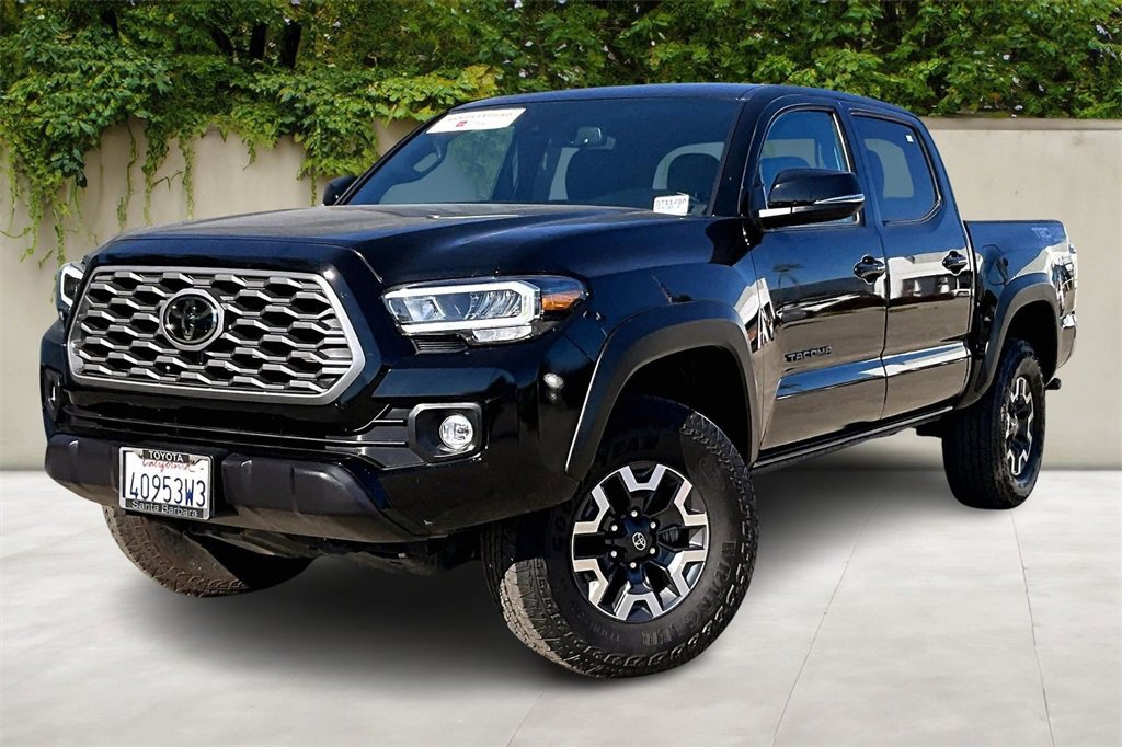 Certified 2023 Toyota Tacoma TRD Off-Road image 3