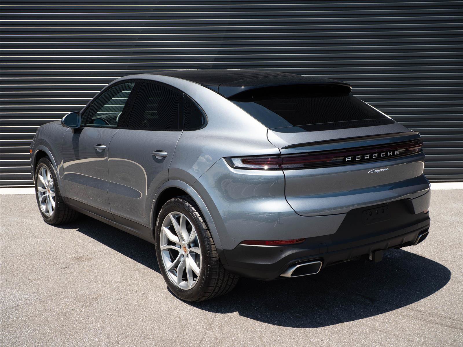 Certified 2026 Porsche Cayenne Coupe AWD/4WD image 3