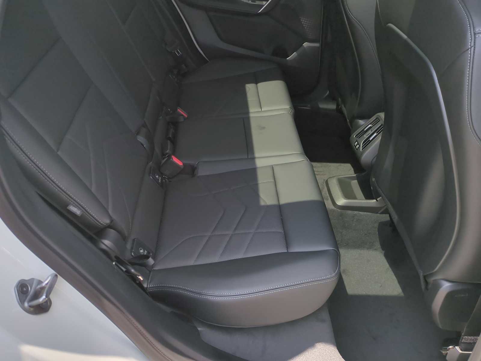 Used 2025 BMW X1 xDrive28i w/ Technology Package image 21