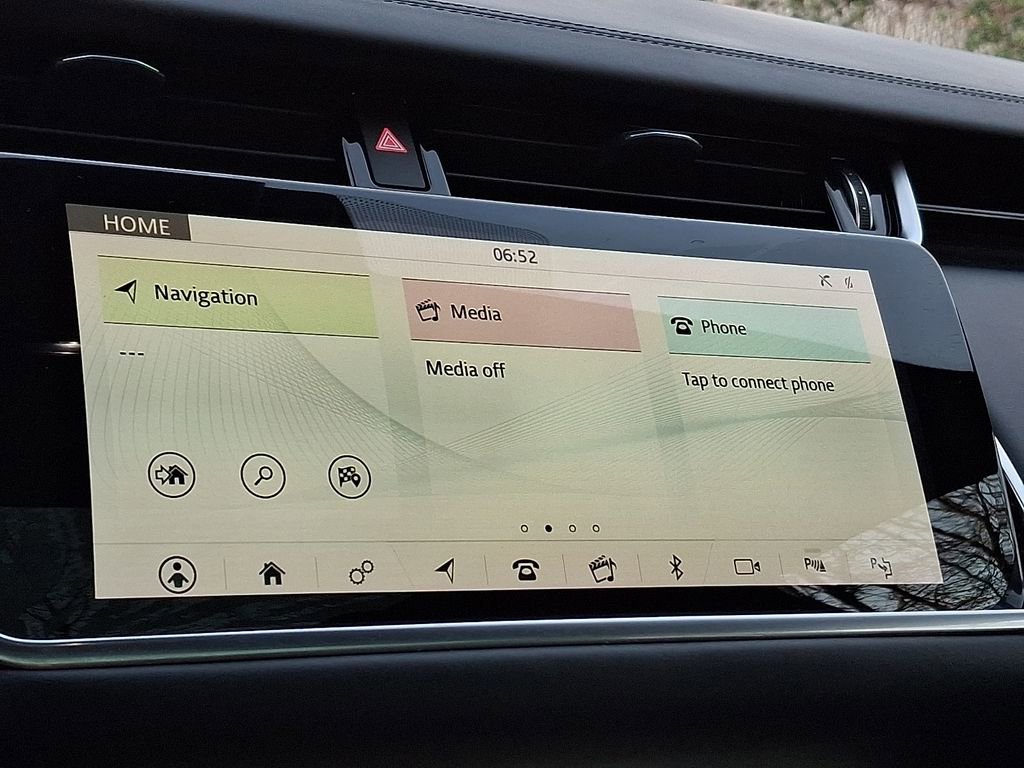 Used 2020 Land Rover Range Rover Evoque SE AWD/4WD image 15