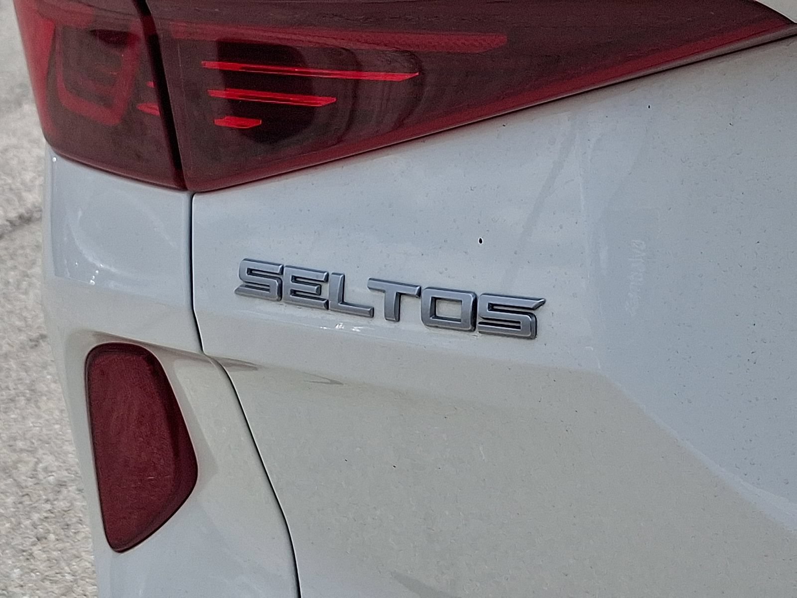 Used 2022 Kia Seltos Nightfall Edition AWD/4WD image 30