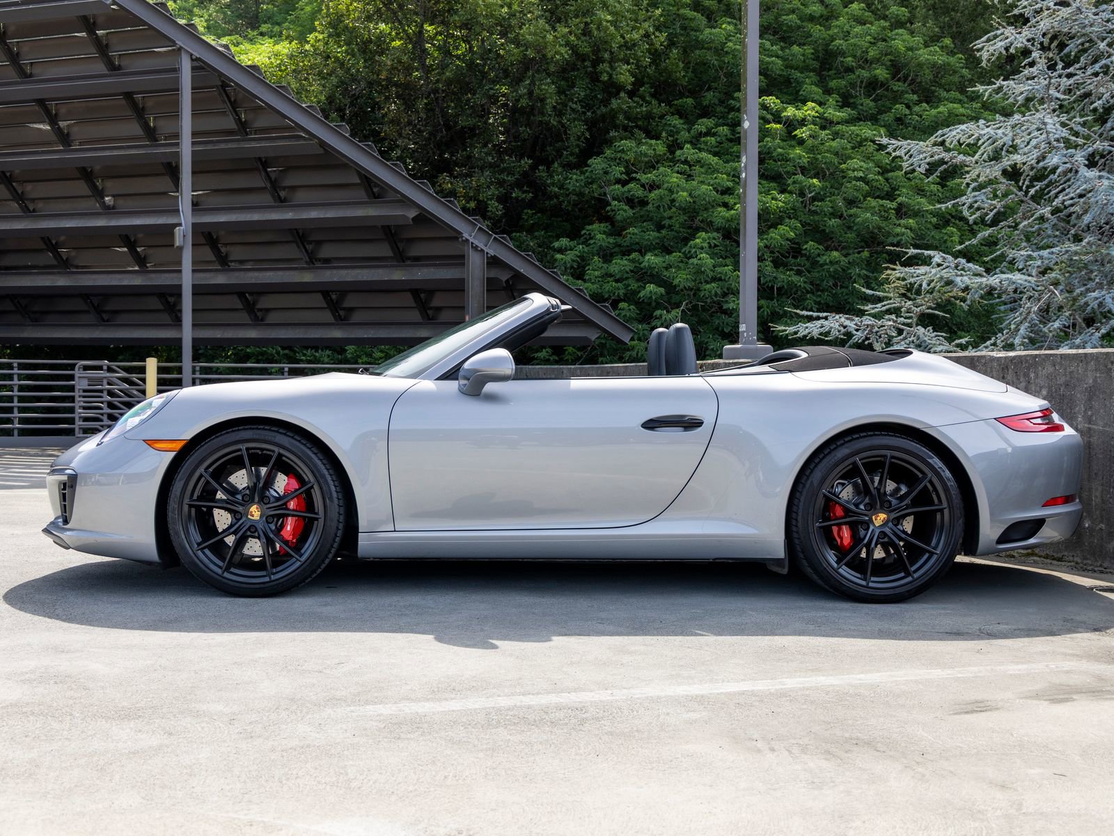 Certified 2018 Porsche 911 Carrera S image 2