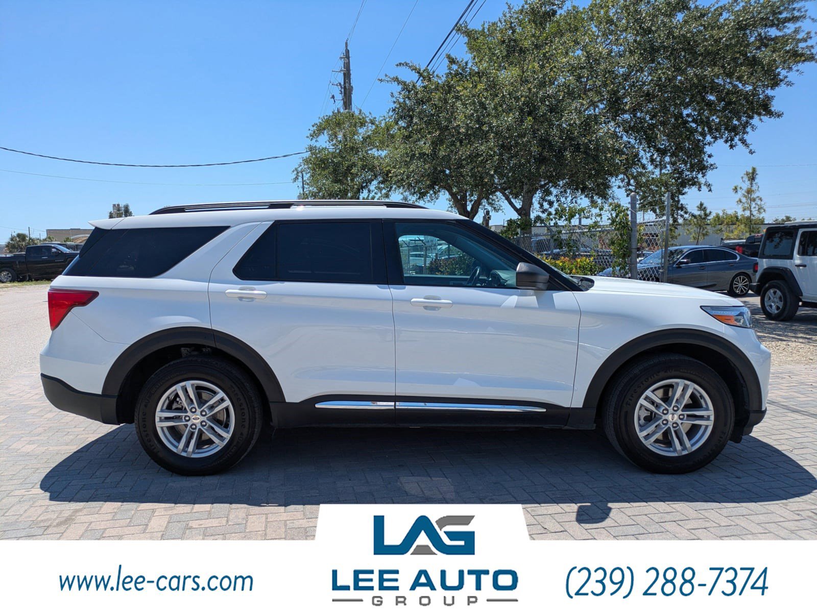 Used 2021 Ford Explorer XLT AWD/4WD image 2