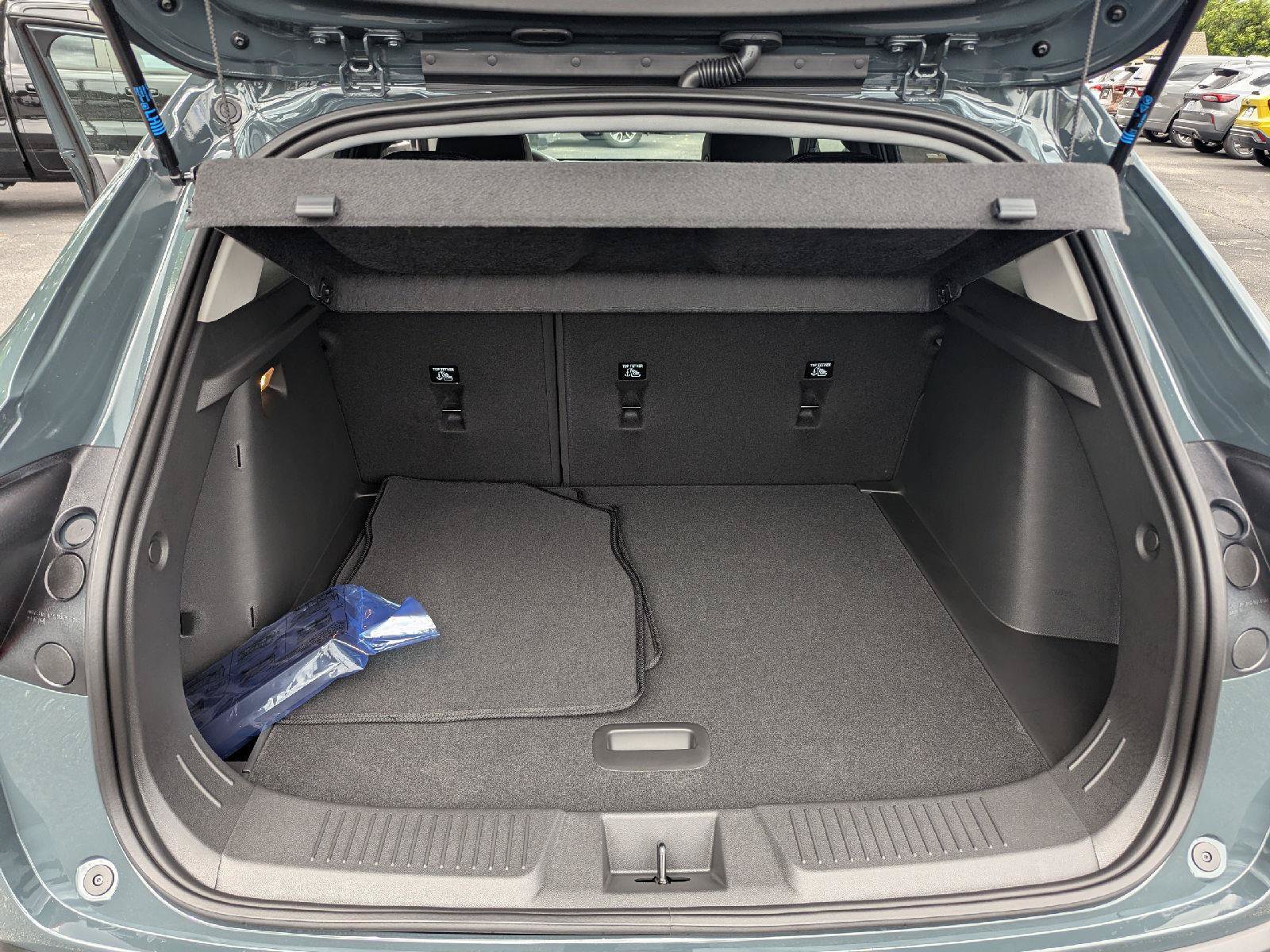 New 2026 Chevrolet Trax LT w/ Driver Confidence Package FWD image 50