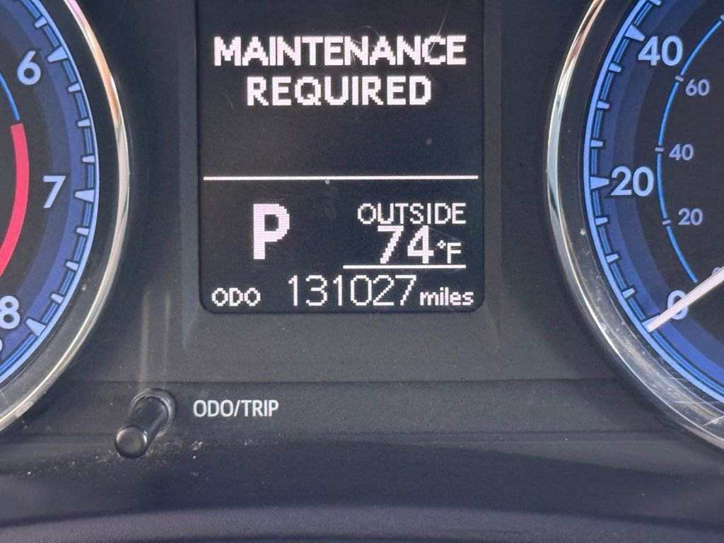 Used 2018 Toyota Corolla LE image 3