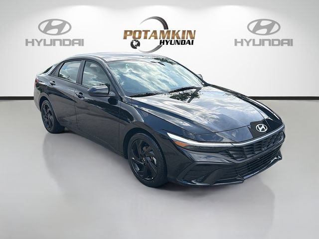 Certified 2026 Hyundai Elantra Sport FWD image 3