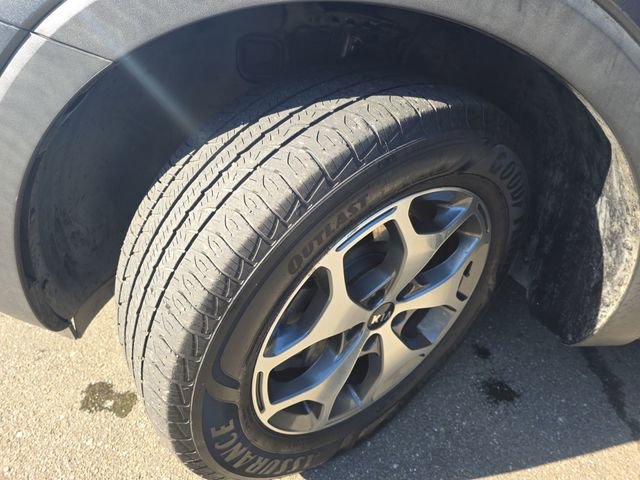 Used 2020 Kia Telluride EX image 48