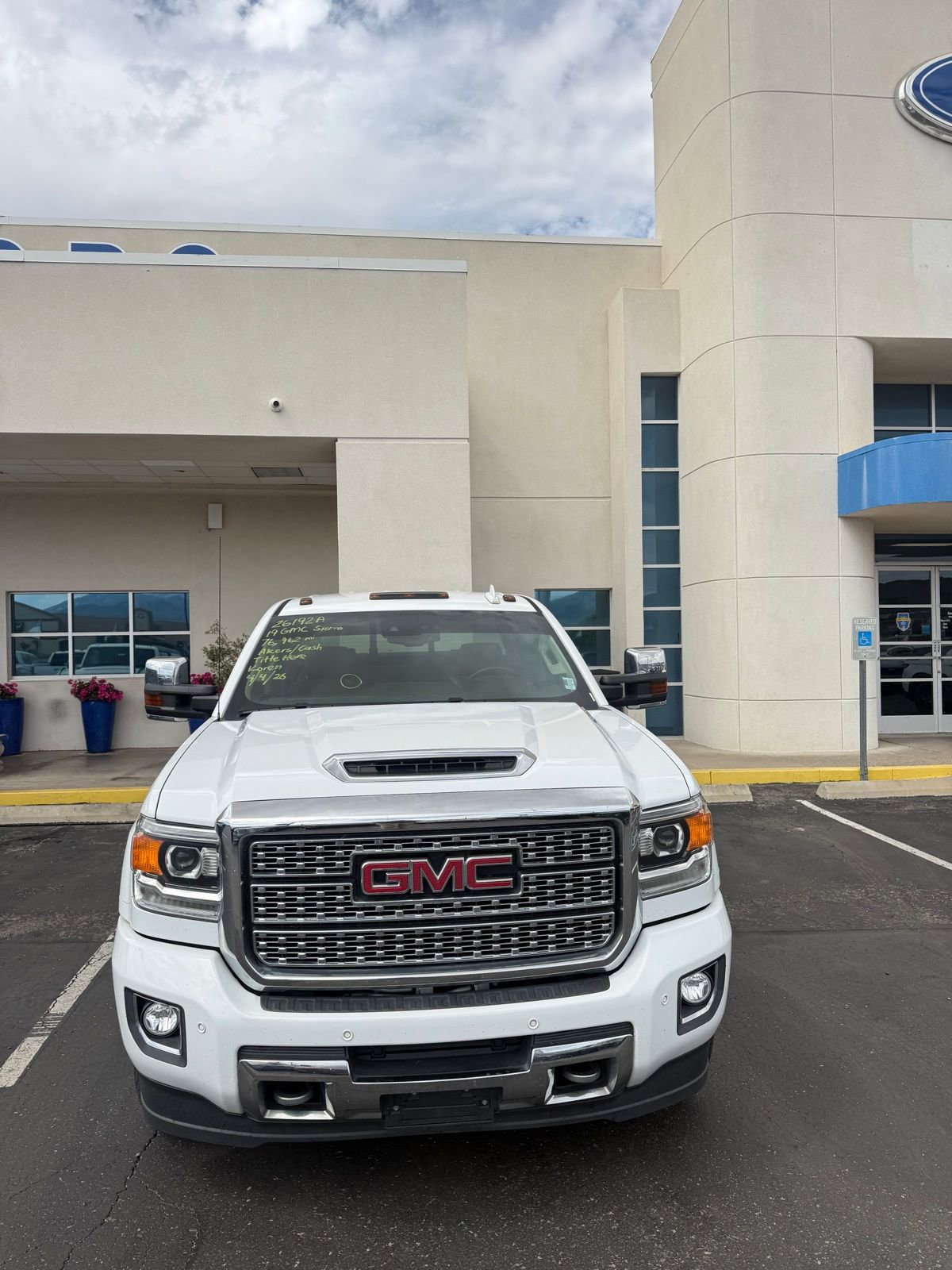 Used 2019 GMC Sierra 2500 Denali w/ Duramax Plus Package AWD/4WD image 8