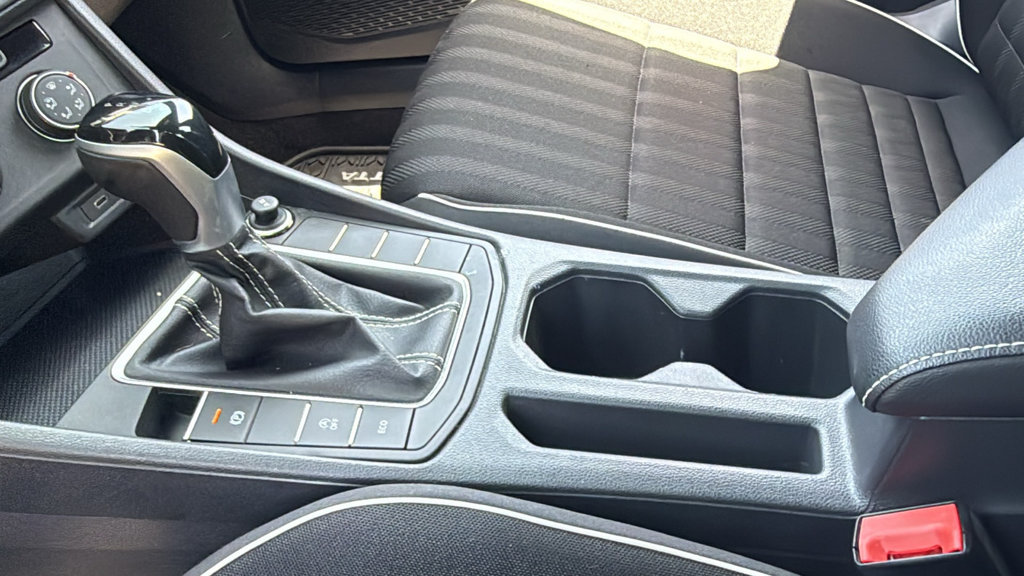 Used 2022 Volkswagen Jetta Sport FWD image 37