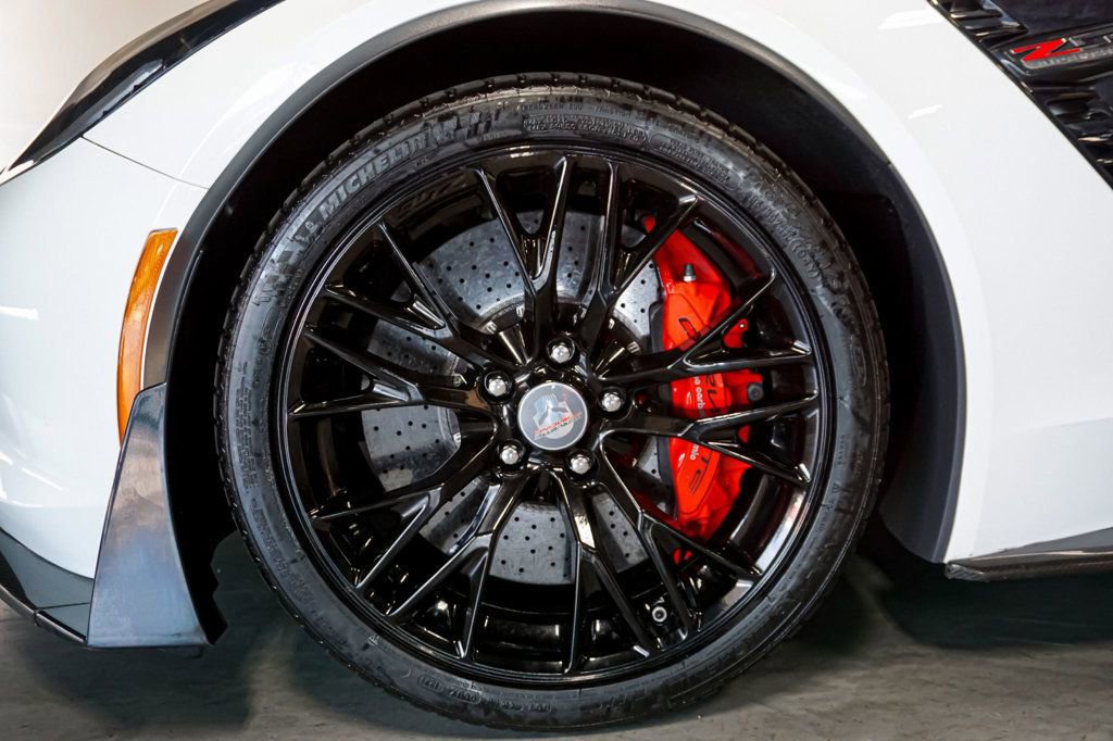 Used 2019 Chevrolet Corvette Z06 w/ Z07 Performance Package RWD image 44