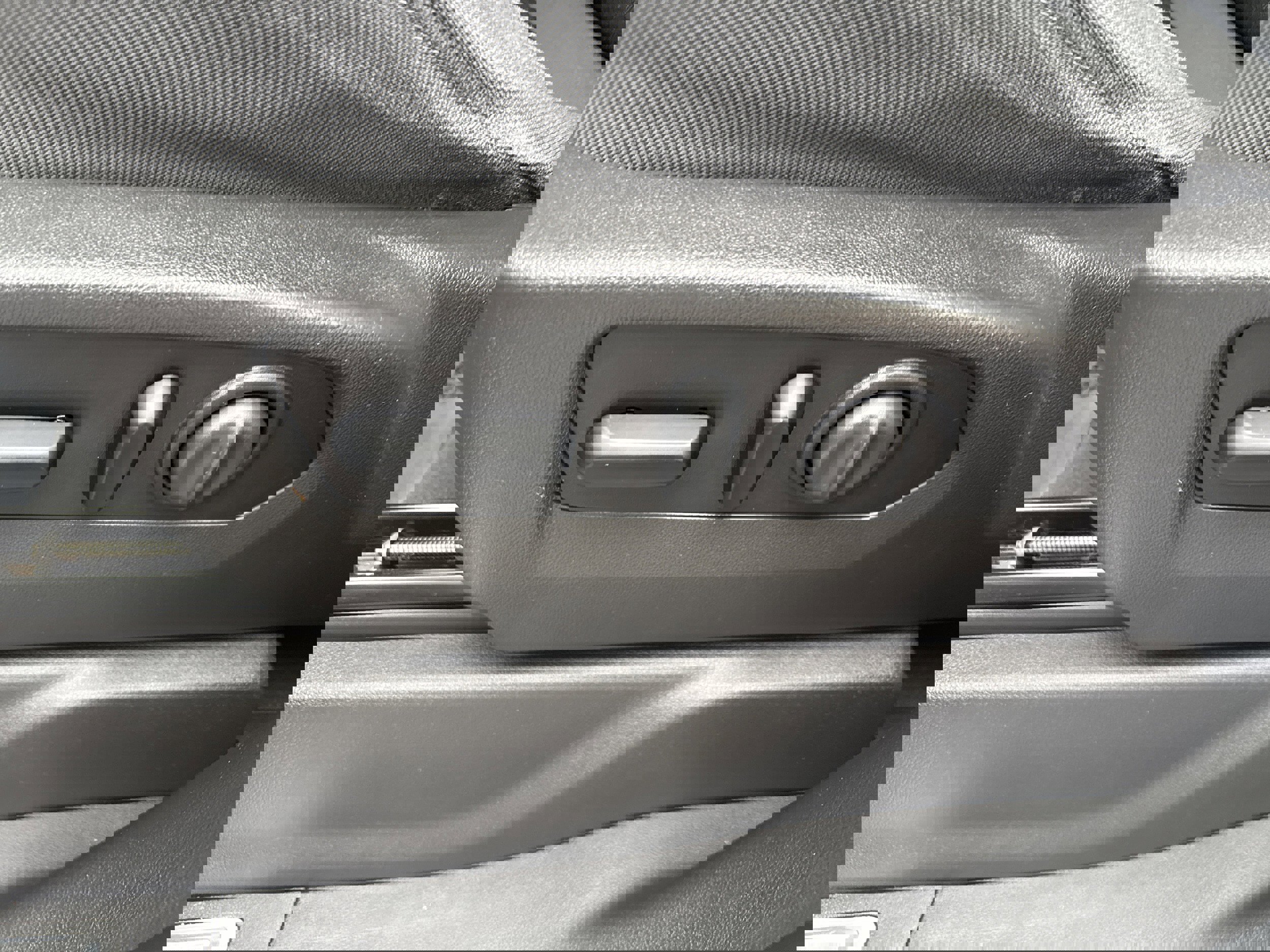 Used 2021 Chevrolet Silverado 1500 RST image 7