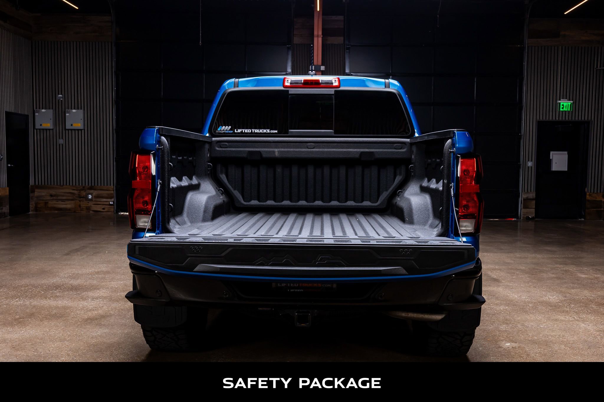 Used 2024 Chevrolet Colorado Trail Boss w/ Technology Package AWD/4WD image 9