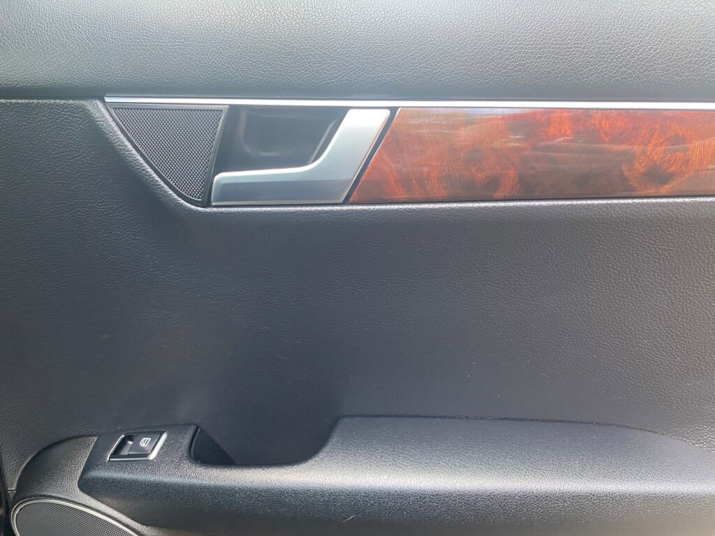 Used 2012 Mercedes-Benz C 300 Sport image 21