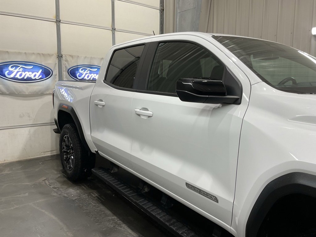 Used 2024 GMC Canyon Elevation image 4