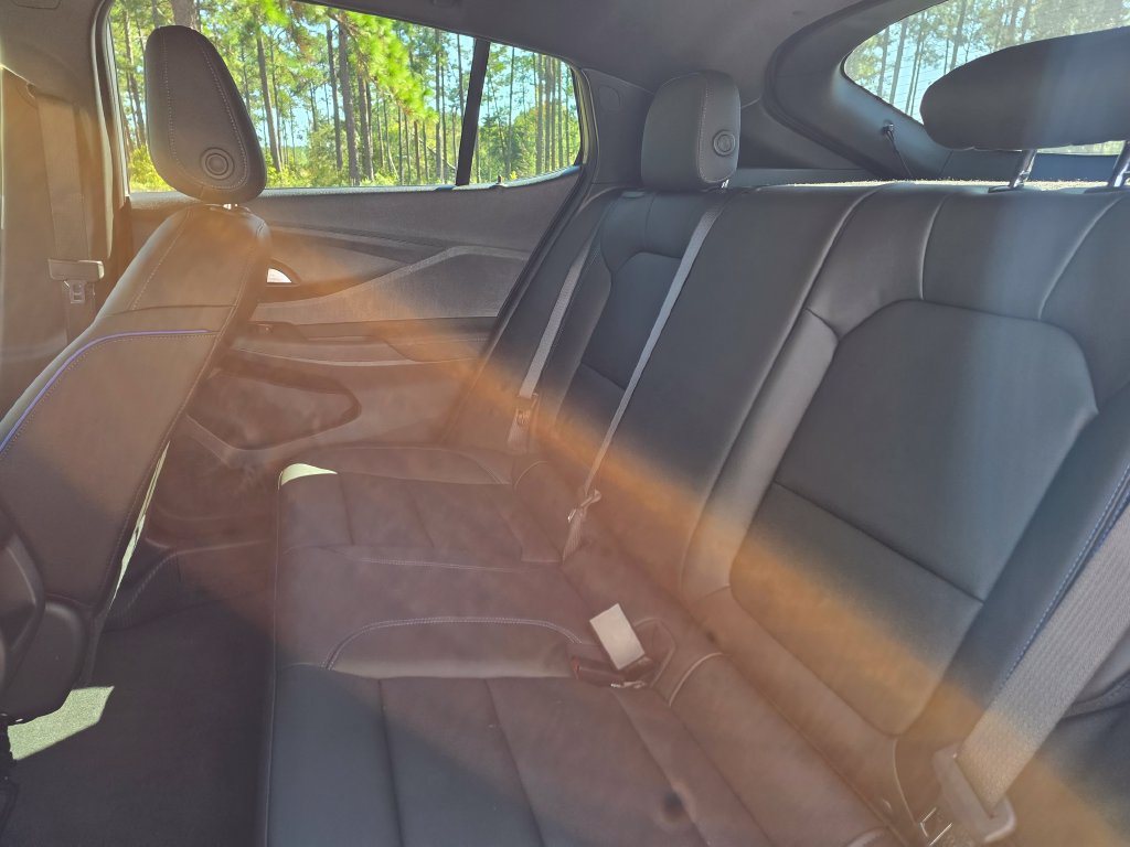Used 2026 Buick Envista Sport Touring w/ Convenience I Package FWD image 16